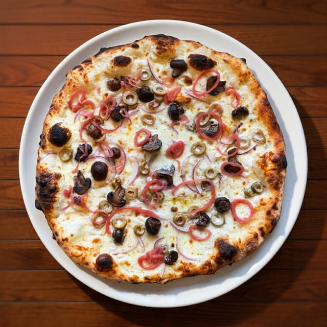8 Mile Pizza | Round.
